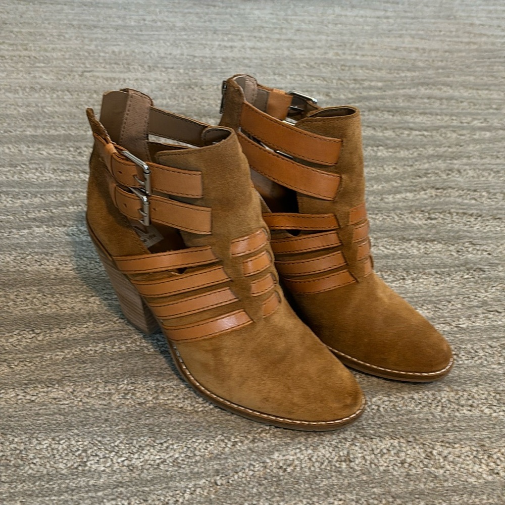 DV by Dolce Vita Booties 8.5